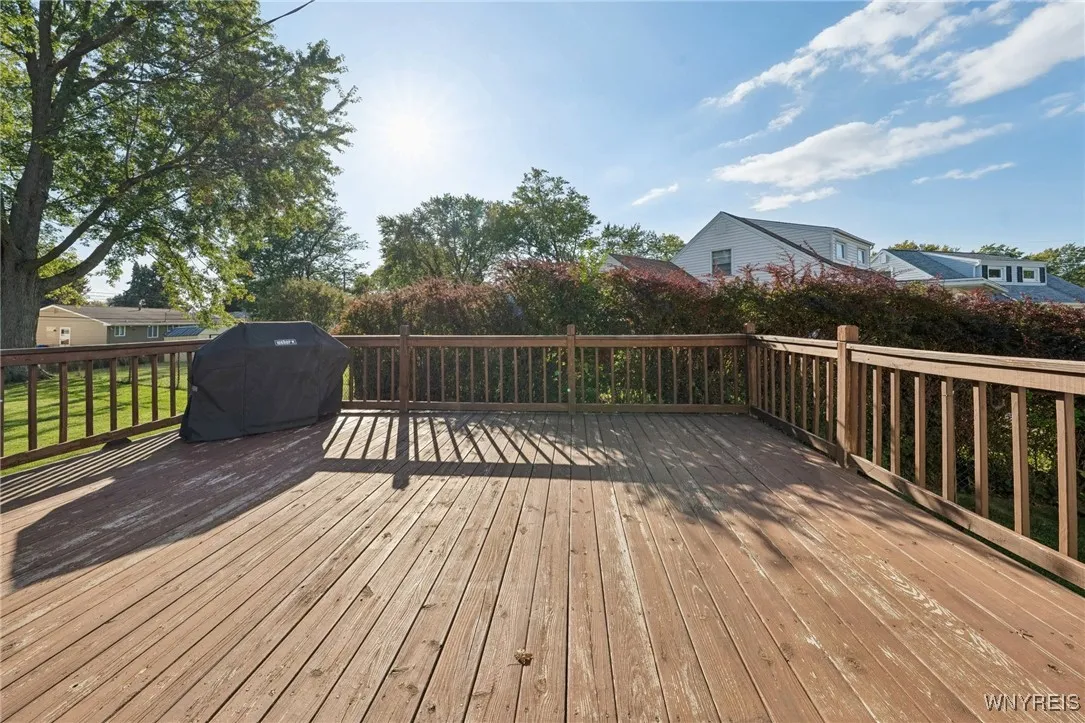 3341 Carol Ct, Hamburg, New York 14219, Hamburg, New York 14219, 5 Bedrooms Bedrooms, 10 Rooms Rooms,2 BathroomsBathrooms,Residential,For Sale,3341 Carol Ct, Hamburg, New York 14219,0,B1645187