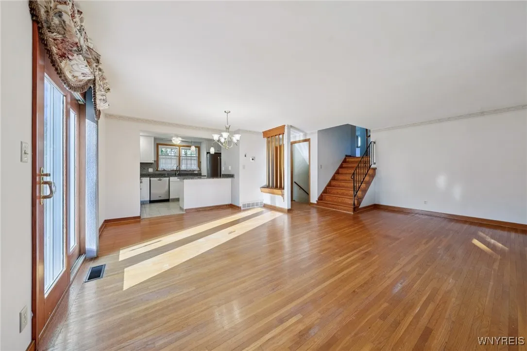 3341 Carol Ct, Hamburg, New York 14219, Hamburg, New York 14219, 5 Bedrooms Bedrooms, 10 Rooms Rooms,2 BathroomsBathrooms,Residential,For Sale,3341 Carol Ct, Hamburg, New York 14219,0,B1645187