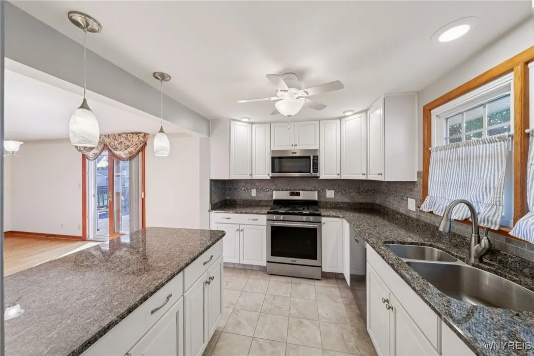 3341 Carol Ct, Hamburg, New York 14219, Hamburg, New York 14219, 5 Bedrooms Bedrooms, 10 Rooms Rooms,2 BathroomsBathrooms,Residential,For Sale,3341 Carol Ct, Hamburg, New York 14219,0,B1645187