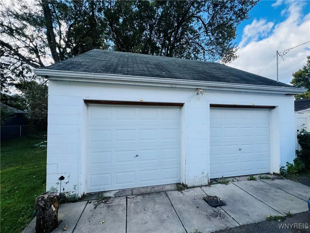 125 Brookside Drive 127, West Seneca, New York 142, West Seneca, New York 14220, 4 Bedrooms Bedrooms, ,2 BathroomsBathrooms,Residential,For Sale,125 Brookside Drive 127, West Seneca, New York 142,0,B1643911