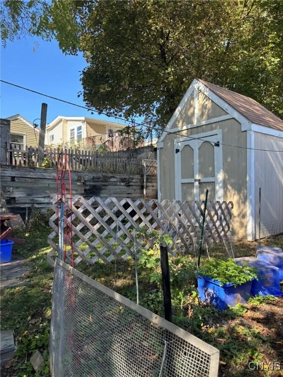 703 Ash Street, Syracuse, New York 13208, Syracuse, New York 13208, 5 Bedrooms Bedrooms, ,2 BathroomsBathrooms,Residential,For Sale,703 Ash Street, Syracuse, New York 13208,0,S1645085