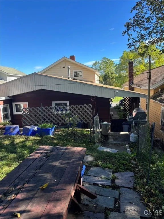 703 Ash Street, Syracuse, New York 13208, Syracuse, New York 13208, 5 Bedrooms Bedrooms, ,2 BathroomsBathrooms,Residential,For Sale,703 Ash Street, Syracuse, New York 13208,0,S1645085