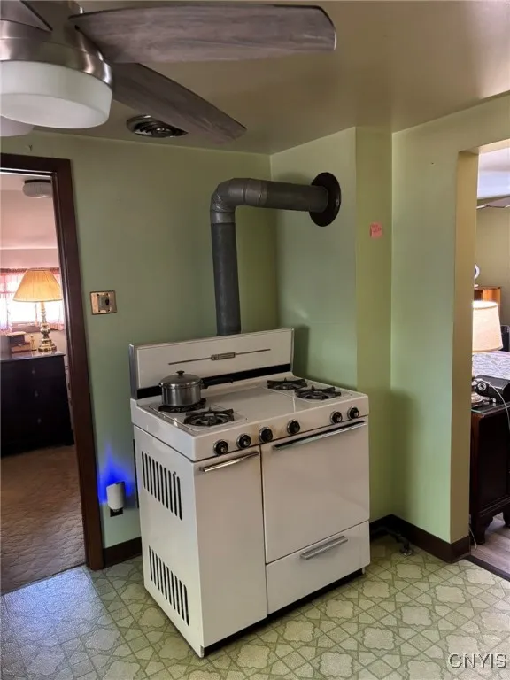 703 Ash Street, Syracuse, New York 13208, Syracuse, New York 13208, 5 Bedrooms Bedrooms, ,2 BathroomsBathrooms,Residential,For Sale,703 Ash Street, Syracuse, New York 13208,0,S1645085