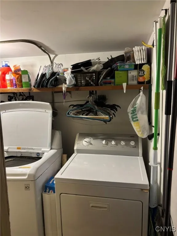 703 Ash Street, Syracuse, New York 13208, Syracuse, New York 13208, 5 Bedrooms Bedrooms, ,2 BathroomsBathrooms,Residential,For Sale,703 Ash Street, Syracuse, New York 13208,0,S1645085