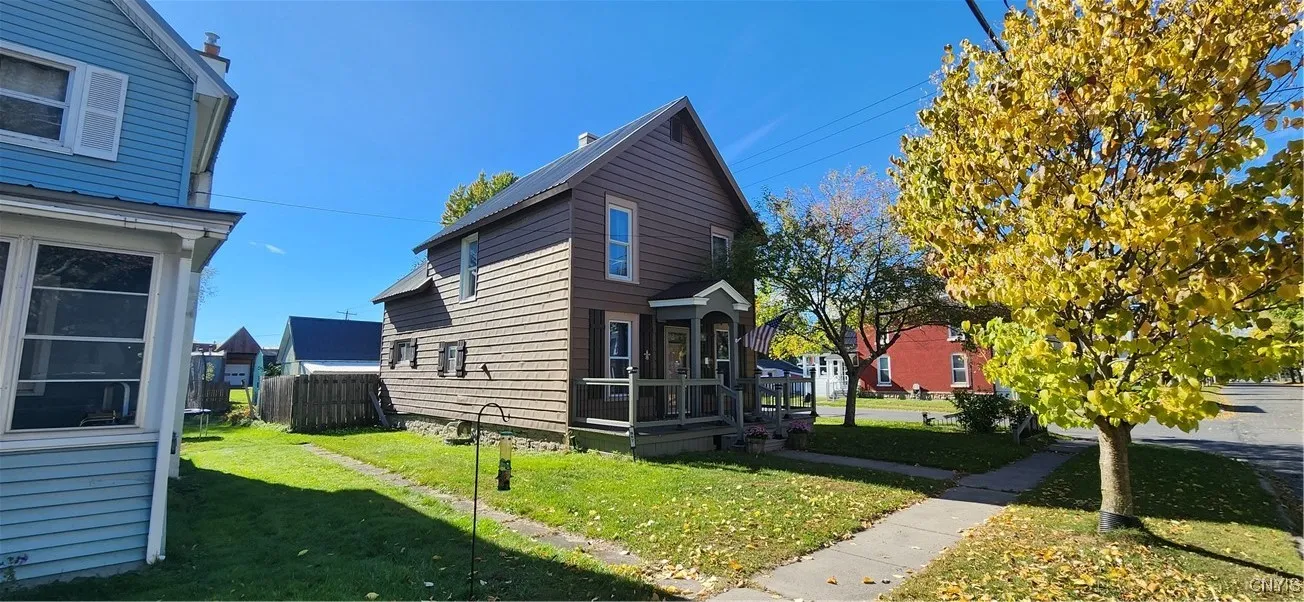 857 Superior Street, Watertown City, New York 1360, Watertown City, New York 13601, 3 Bedrooms Bedrooms, 9 Rooms Rooms,1 BathroomBathrooms,Residential,For Sale,857 Superior Street, Watertown City, New York 1360,0,S1643365