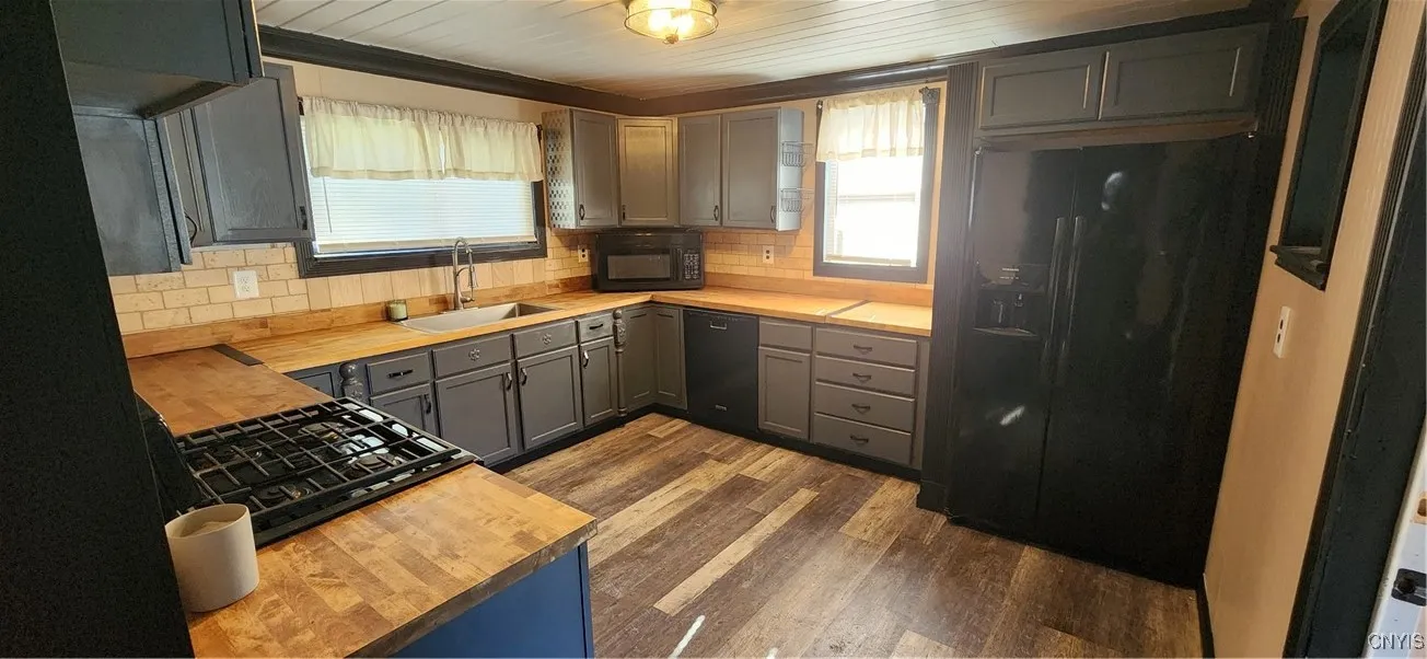 857 Superior Street, Watertown City, New York 1360, Watertown City, New York 13601, 3 Bedrooms Bedrooms, 9 Rooms Rooms,1 BathroomBathrooms,Residential,For Sale,857 Superior Street, Watertown City, New York 1360,0,S1643365