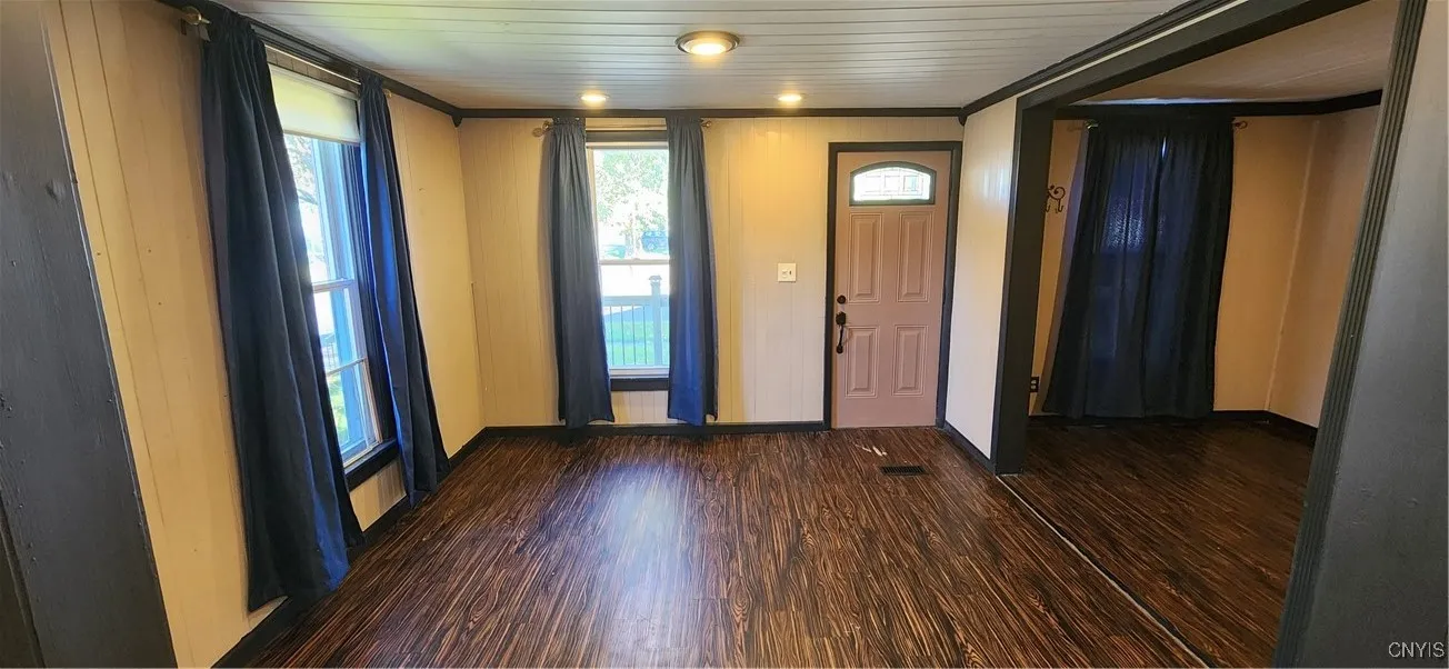 857 Superior Street, Watertown City, New York 1360, Watertown City, New York 13601, 3 Bedrooms Bedrooms, 9 Rooms Rooms,1 BathroomBathrooms,Residential,For Sale,857 Superior Street, Watertown City, New York 1360,0,S1643365