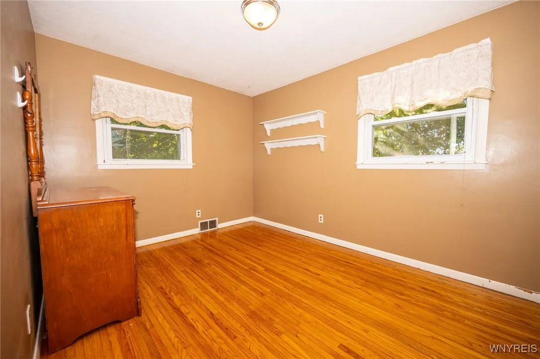 370 Green Street, Lockport City, New York 14094, Lockport City, New York 14094, 3 Bedrooms Bedrooms, 6 Rooms Rooms,1 BathroomBathrooms,Residential,For Sale,370 Green Street, Lockport City, New York 14094,0,B1644665