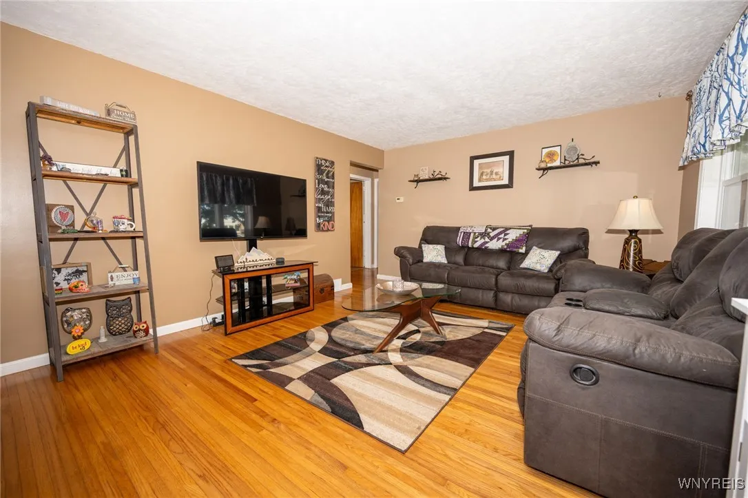 370 Green Street, Lockport City, New York 14094, Lockport City, New York 14094, 3 Bedrooms Bedrooms, 6 Rooms Rooms,1 BathroomBathrooms,Residential,For Sale,370 Green Street, Lockport City, New York 14094,0,B1644665