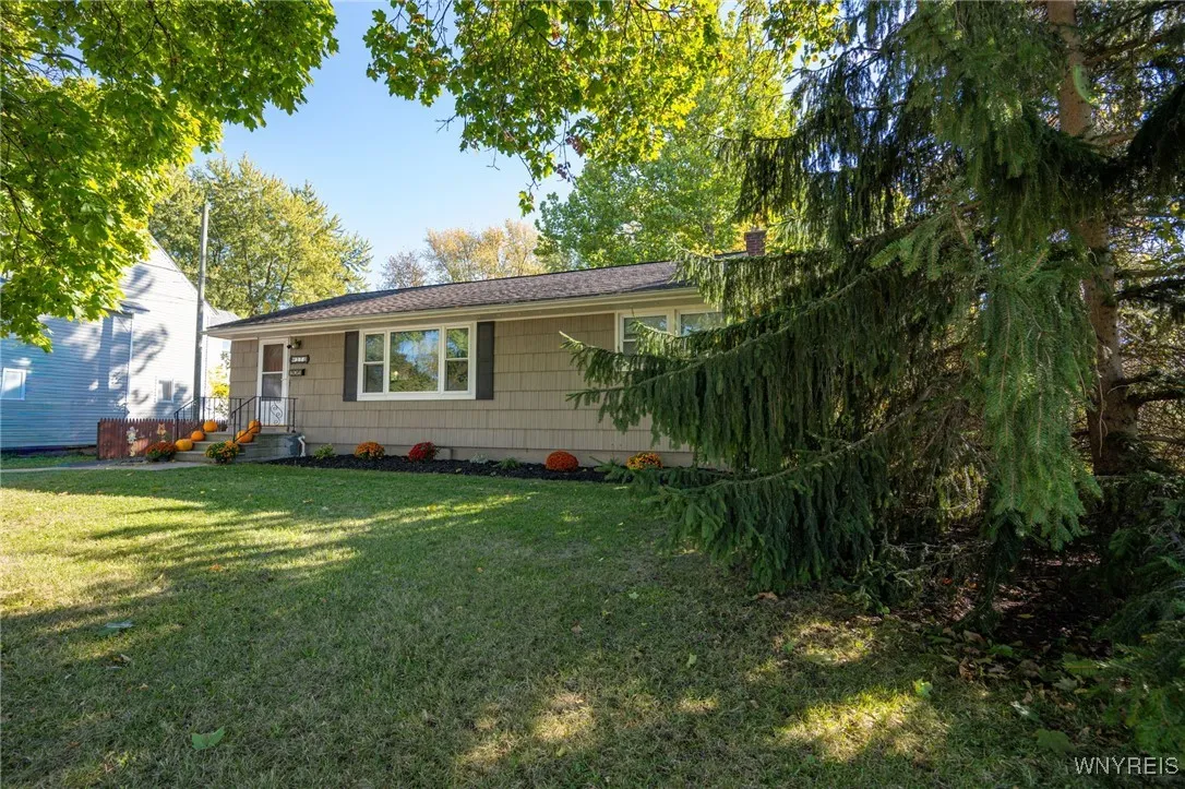 370 Green Street, Lockport City, New York 14094, Lockport City, New York 14094, 3 Bedrooms Bedrooms, 6 Rooms Rooms,1 BathroomBathrooms,Residential,For Sale,370 Green Street, Lockport City, New York 14094,0,B1644665