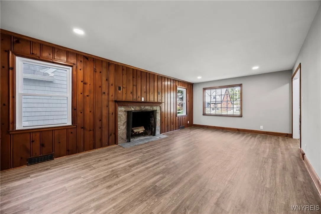 47 Danbury Lane, Tonawanda, New York 14217, Tonawanda, New York 14217, 3 Bedrooms Bedrooms, 9 Rooms Rooms,2 BathroomsBathrooms,Residential,For Sale,47 Danbury Lane, Tonawanda, New York 14217,0,B1645215