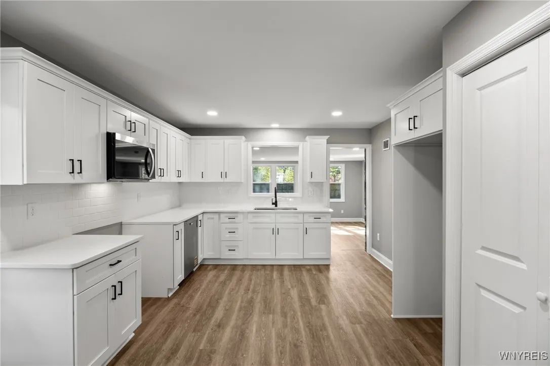 47 Danbury Lane, Tonawanda, New York 14217, Tonawanda, New York 14217, 3 Bedrooms Bedrooms, 9 Rooms Rooms,2 BathroomsBathrooms,Residential,For Sale,47 Danbury Lane, Tonawanda, New York 14217,0,B1645215