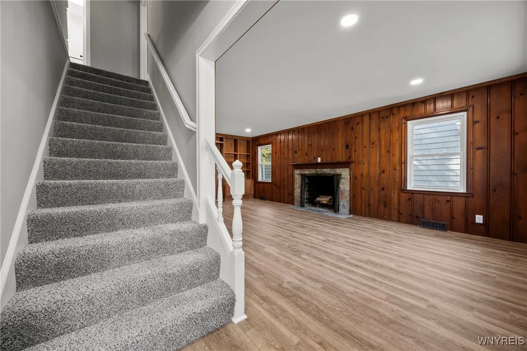 47 Danbury Lane, Tonawanda, New York 14217, Tonawanda, New York 14217, 3 Bedrooms Bedrooms, 9 Rooms Rooms,2 BathroomsBathrooms,Residential,For Sale,47 Danbury Lane, Tonawanda, New York 14217,0,B1645215