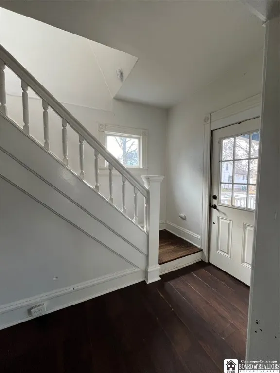 42 Wescott Street, Jamestown, New York 14701, Jamestown, New York 14701, 2 Bedrooms Bedrooms, 5 Rooms Rooms,1 BathroomBathrooms,Residential,For Sale,42 Wescott Street, Jamestown, New York 14701,0,R1645228