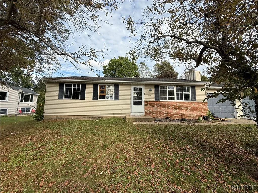 109 Bradley Drive, Olean, New York 14760, Olean, New York 14760, 3 Bedrooms Bedrooms, 6 Rooms Rooms,1 BathroomBathrooms,Residential,For Sale,109 Bradley Drive, Olean, New York 14760,0,B1639561