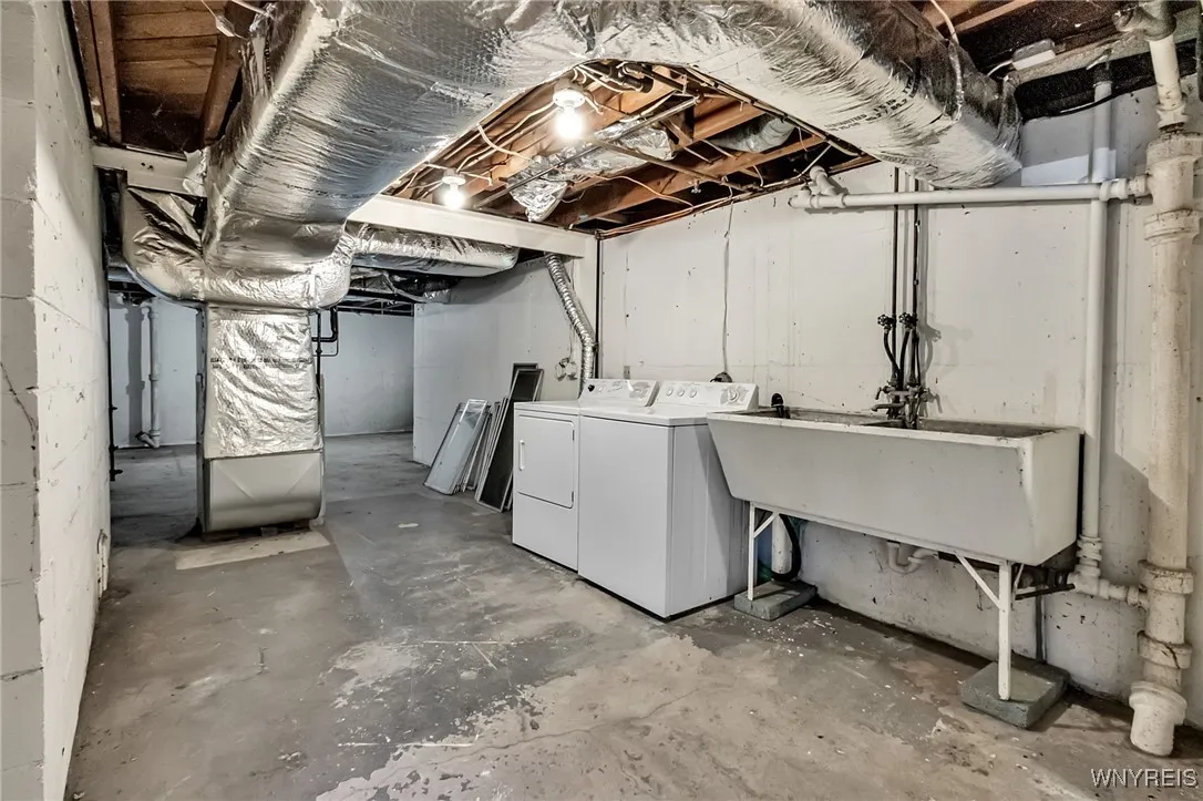 656 Girard Avenue, Aurora, New York 14052, Aurora, New York 14052, 3 Bedrooms Bedrooms, 7 Rooms Rooms,2 BathroomsBathrooms,Residential Lease,Closed,656 Girard Avenue, Aurora, New York 14052,0,B1645097