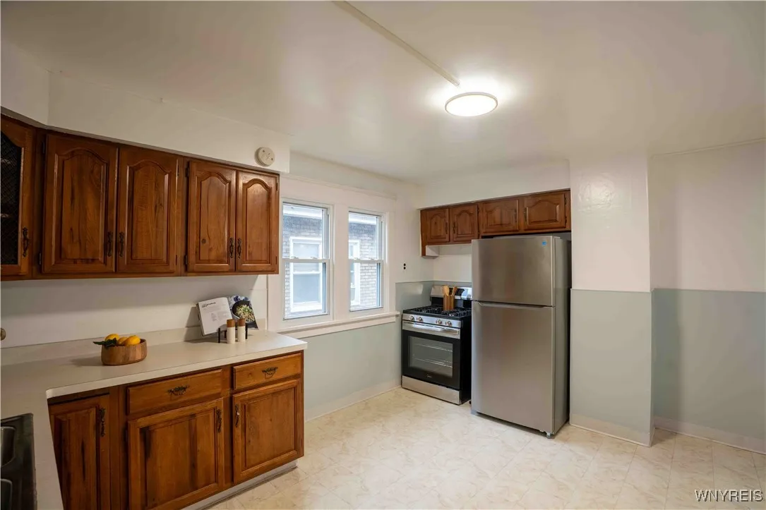 54 Pavonia Street, Buffalo, New York 14207, Buffalo, New York 14207, 4 Bedrooms Bedrooms, ,2 BathroomsBathrooms,Residential,For Sale,54 Pavonia Street, Buffalo, New York 14207,0,B1645075