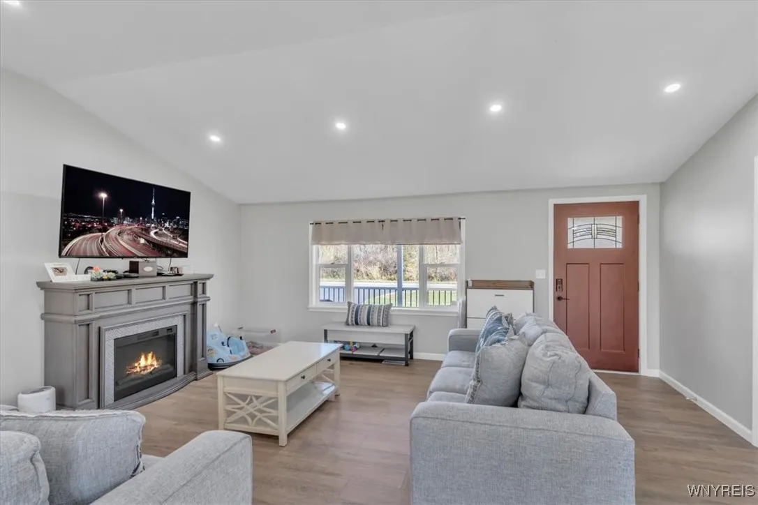 6674 Wisterman Road, Lockport Town, New York 14094, Lockport Town, New York 14094, 3 Bedrooms Bedrooms, 7 Rooms Rooms,2 BathroomsBathrooms,Residential,For Sale,6674 Wisterman Road, Lockport Town, New York 14094,0,B1644033