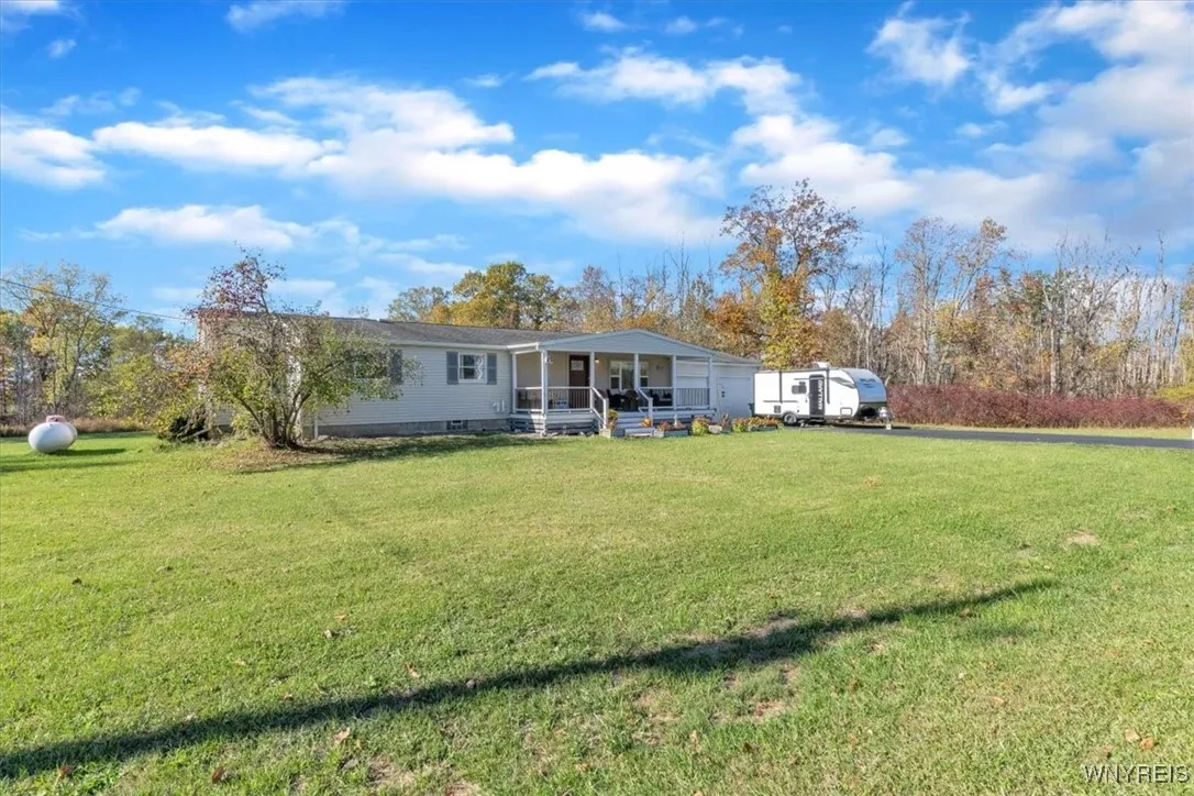6674 Wisterman Road, Lockport Town, New York 14094, Lockport Town, New York 14094, 3 Bedrooms Bedrooms, 7 Rooms Rooms,2 BathroomsBathrooms,Residential,For Sale,6674 Wisterman Road, Lockport Town, New York 14094,0,B1644033
