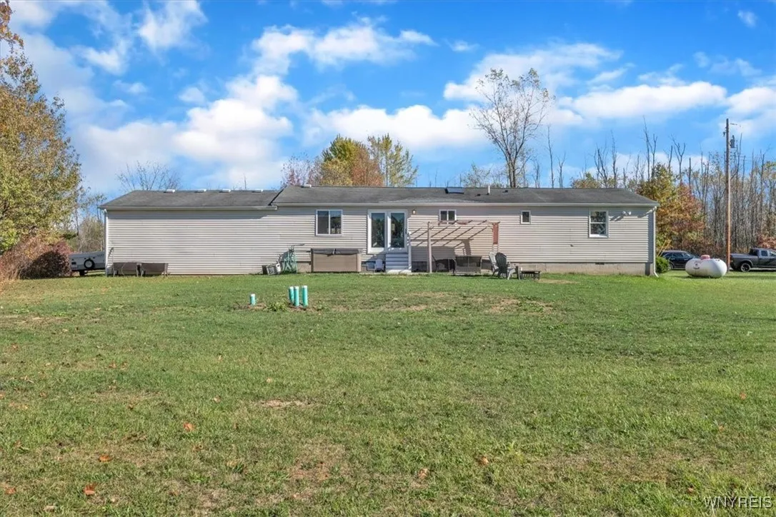 6674 Wisterman Road, Lockport Town, New York 14094, Lockport Town, New York 14094, 3 Bedrooms Bedrooms, 7 Rooms Rooms,2 BathroomsBathrooms,Residential,For Sale,6674 Wisterman Road, Lockport Town, New York 14094,0,B1644033