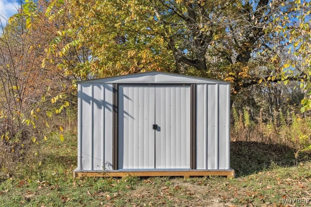 6674 Wisterman Road, Lockport Town, New York 14094, Lockport Town, New York 14094, 3 Bedrooms Bedrooms, 7 Rooms Rooms,2 BathroomsBathrooms,Residential,For Sale,6674 Wisterman Road, Lockport Town, New York 14094,0,B1644033