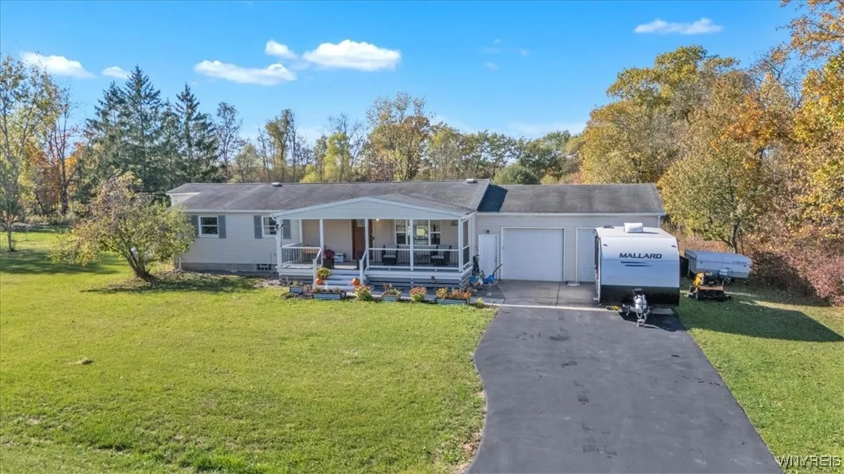 6674 Wisterman Road, Lockport Town, New York 14094, Lockport Town, New York 14094, 3 Bedrooms Bedrooms, 7 Rooms Rooms,2 BathroomsBathrooms,Residential,For Sale,6674 Wisterman Road, Lockport Town, New York 14094,0,B1644033