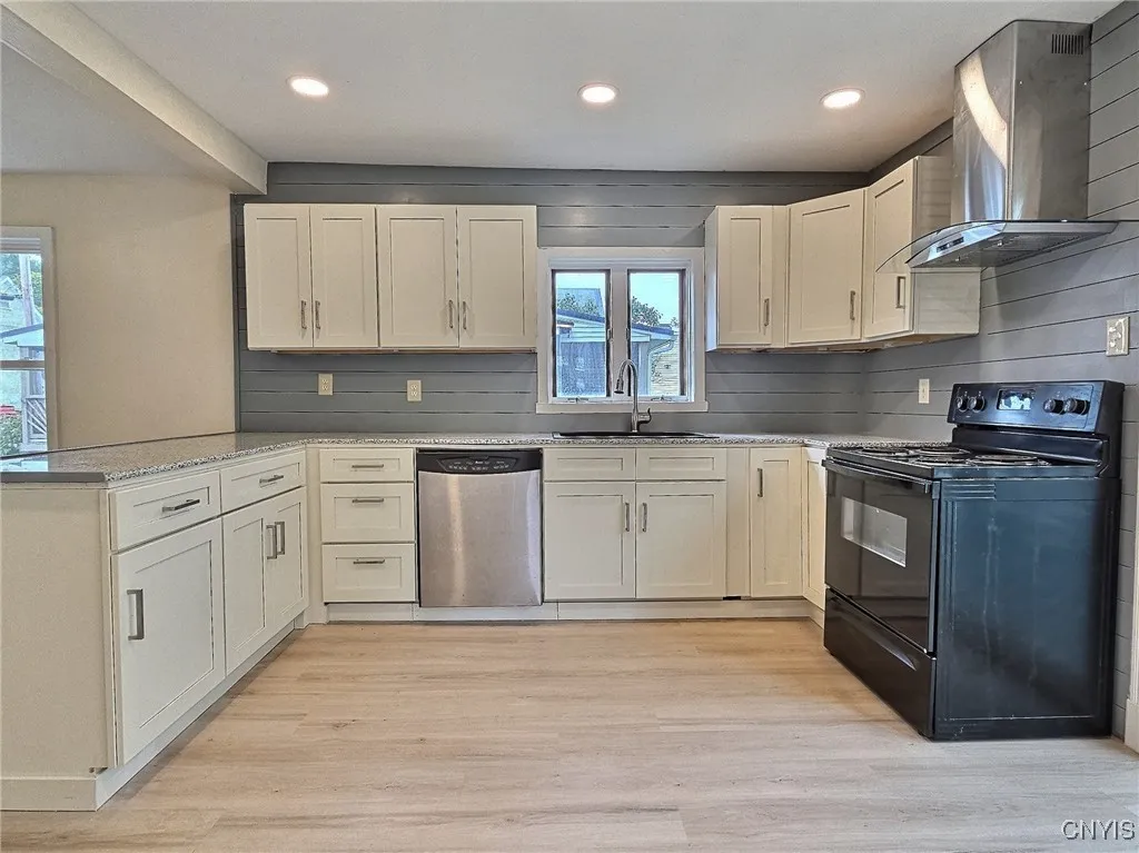 124 Prospect Street, Sherrill, New York 13461, Sherrill, New York 13461, 3 Bedrooms Bedrooms, 9 Rooms Rooms,1 BathroomBathrooms,Residential,For Sale,124 Prospect Street, Sherrill, New York 13461,0,S1645192