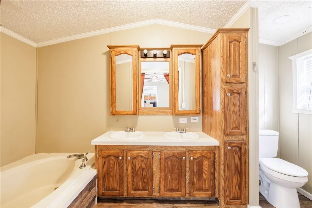 42 Narry Lane, Mt Morris, New York 14510, Mt Morris, New York 14510, 2 Bedrooms Bedrooms, 4 Rooms Rooms,2 BathroomsBathrooms,Residential,Closed,42 Narry Lane, Mt Morris, New York 14510,0,R1644670