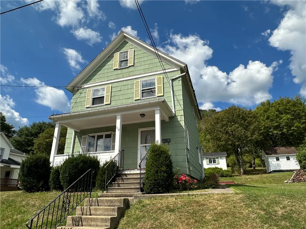 112 Clarence Street, Bradford City, Pennsylvania 1, Bradford City, Pennsylvania 16701, 5 Bedrooms Bedrooms, 9 Rooms Rooms,1 BathroomBathrooms,Residential,For Sale,112 Clarence Street, Bradford City, Pennsylvania 1,0,R1645154
