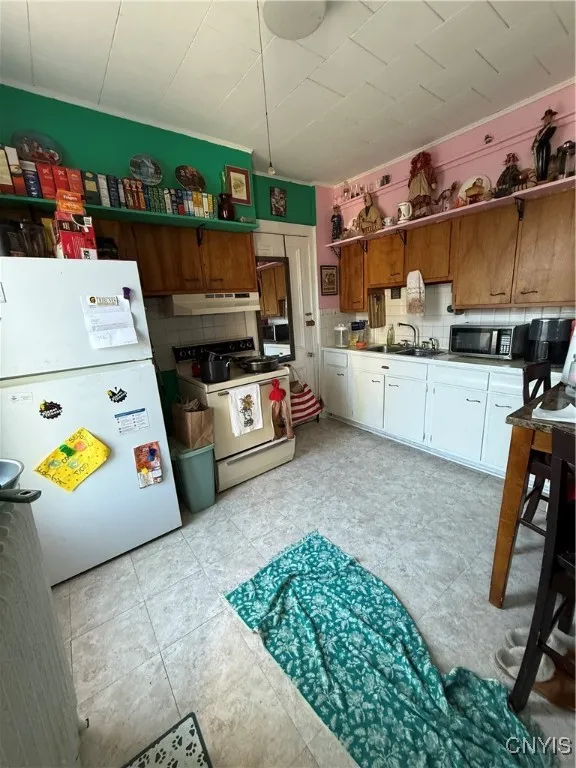 416 Main Street, Oneida, New York 13421, Oneida, New York 13421, 6 Bedrooms Bedrooms, ,Multi Family,For Sale,416 Main Street, Oneida, New York 13421,0,S1645273