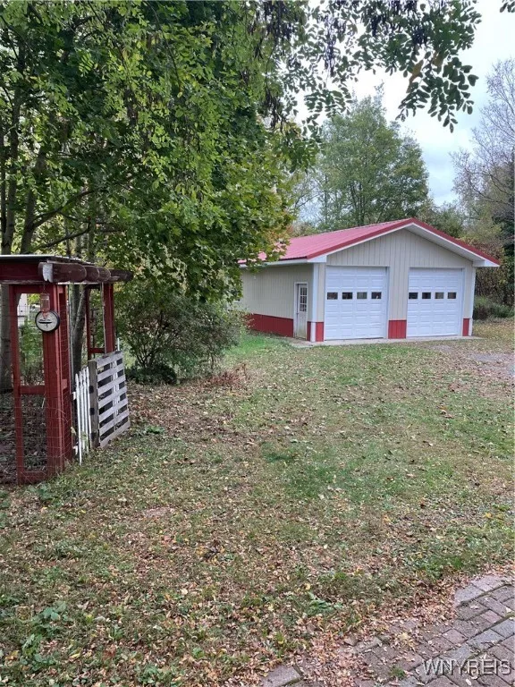 403 North Main Street, Holland, New York 14080, Holland, New York 14080, 6 Bedrooms Bedrooms, 16 Rooms Rooms,4 BathroomsBathrooms,Residential,For Sale,403 North Main Street, Holland, New York 14080,0,B1645143