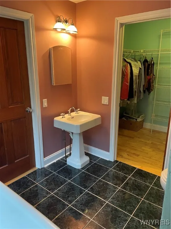 403 North Main Street, Holland, New York 14080, Holland, New York 14080, 6 Bedrooms Bedrooms, 16 Rooms Rooms,4 BathroomsBathrooms,Residential,For Sale,403 North Main Street, Holland, New York 14080,0,B1645143