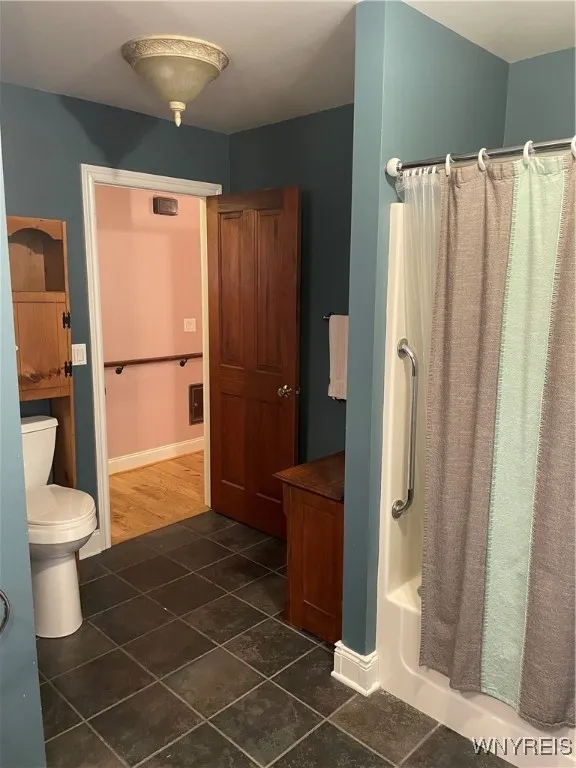 403 North Main Street, Holland, New York 14080, Holland, New York 14080, 6 Bedrooms Bedrooms, 16 Rooms Rooms,4 BathroomsBathrooms,Residential,For Sale,403 North Main Street, Holland, New York 14080,0,B1645143