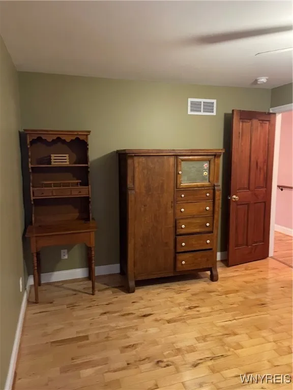 403 North Main Street, Holland, New York 14080, Holland, New York 14080, 6 Bedrooms Bedrooms, 16 Rooms Rooms,4 BathroomsBathrooms,Residential,For Sale,403 North Main Street, Holland, New York 14080,0,B1645143