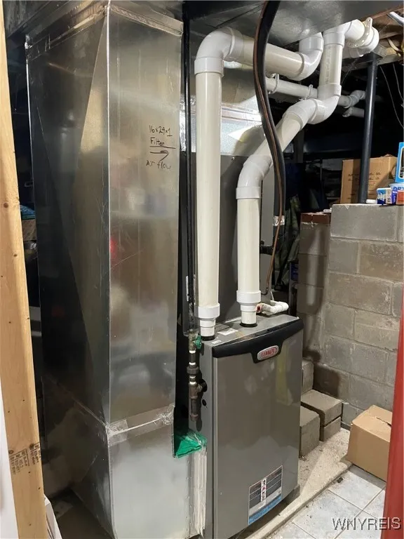 403 North Main Street, Holland, New York 14080, Holland, New York 14080, 6 Bedrooms Bedrooms, 16 Rooms Rooms,4 BathroomsBathrooms,Residential,For Sale,403 North Main Street, Holland, New York 14080,0,B1645143