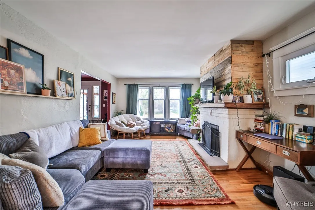 119 Crestwood Avenue, Buffalo, New York 14216, Buffalo, New York 14216, 3 Bedrooms Bedrooms, 7 Rooms Rooms,2 BathroomsBathrooms,Residential,For Sale,119 Crestwood Avenue, Buffalo, New York 14216,0,B1645238