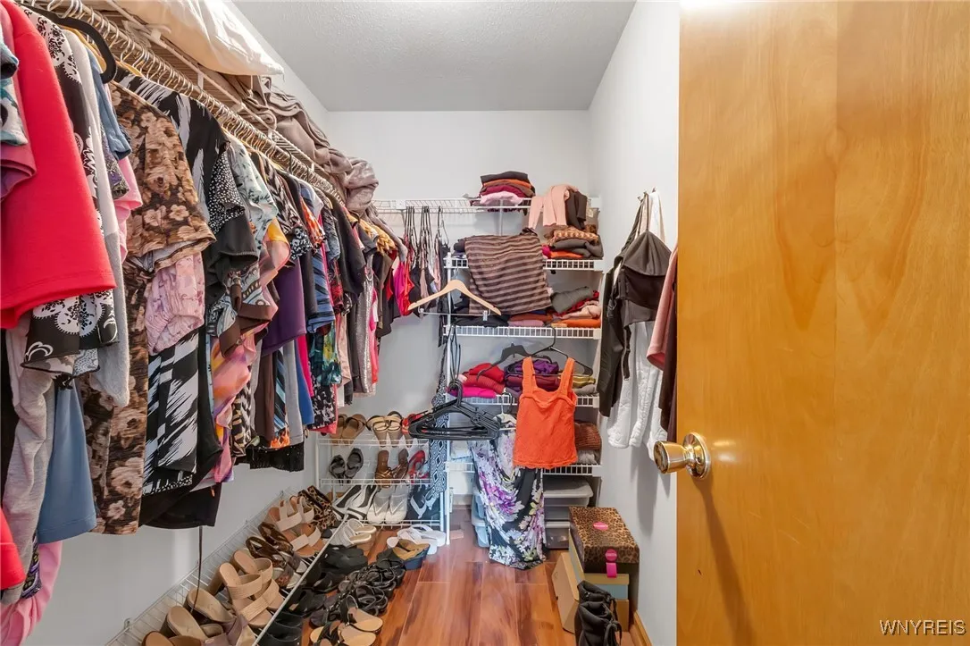 217 Dimatteo Drive, North Tonawanda, New York 1412, North Tonawanda, New York 14120, 3 Bedrooms Bedrooms, 7 Rooms Rooms,2 BathroomsBathrooms,Residential,For Sale,217 Dimatteo Drive, North Tonawanda, New York 1412,0,B1644059