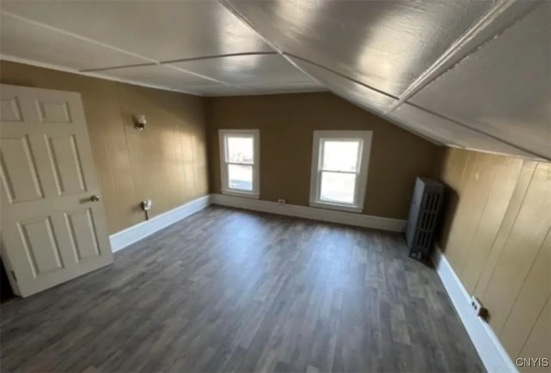 34 East 6th Street 1, Oswego, New York 13126, Oswego, New York 13126, 2 Bedrooms Bedrooms, 5 Rooms Rooms,1 BathroomBathrooms,Residential Lease,Closed,34 East 6th Street 1, Oswego, New York 13126,0,S1645245