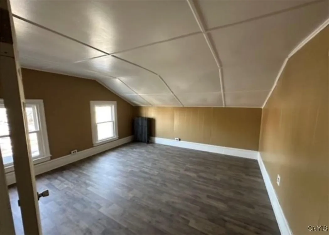 34 East 6th Street 1, Oswego, New York 13126, Oswego, New York 13126, 2 Bedrooms Bedrooms, 5 Rooms Rooms,1 BathroomBathrooms,Residential Lease,Closed,34 East 6th Street 1, Oswego, New York 13126,0,S1645245