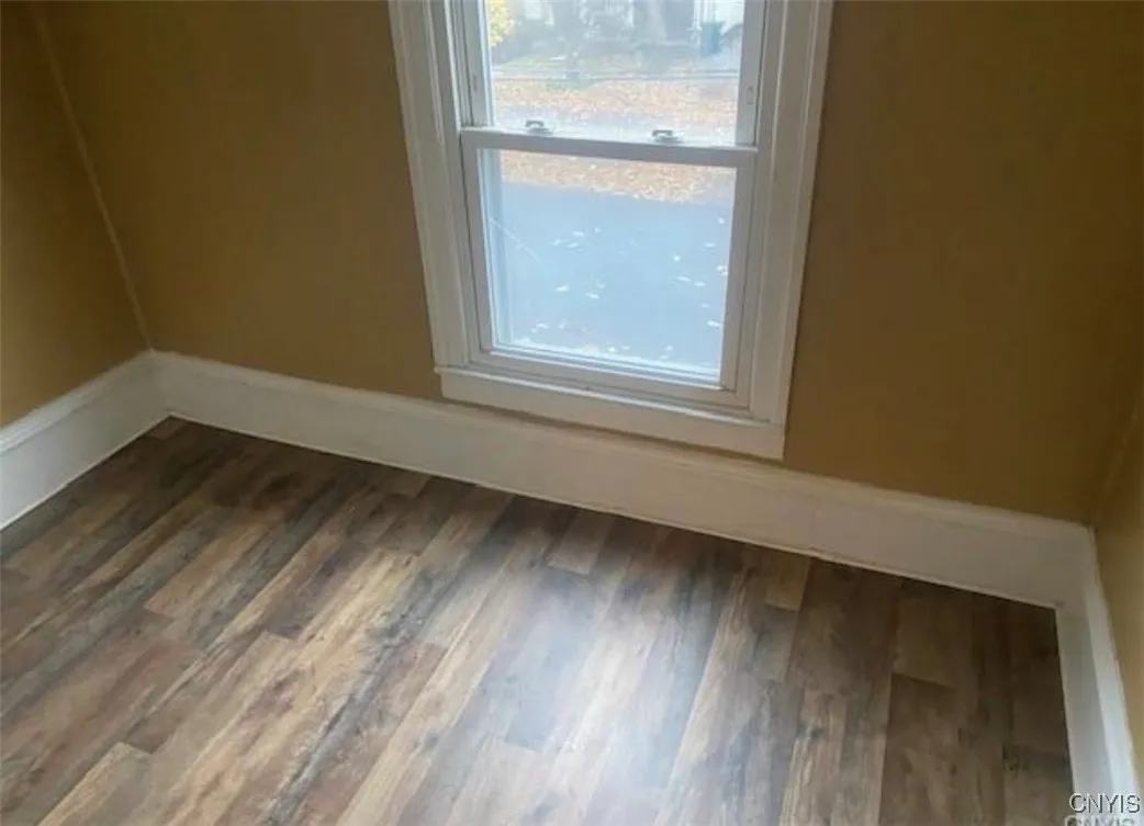 34 East 6th Street 1, Oswego, New York 13126, Oswego, New York 13126, 2 Bedrooms Bedrooms, 5 Rooms Rooms,1 BathroomBathrooms,Residential Lease,Closed,34 East 6th Street 1, Oswego, New York 13126,0,S1645245