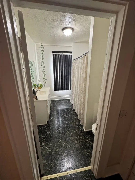 105 Pittsford Street, Rochester, New York 14615, Rochester, New York 14615, 2 Bedrooms Bedrooms, 4 Rooms Rooms,1 BathroomBathrooms,Residential Lease,For Rent,105 Pittsford Street, Rochester, New York 14615,0,R1643889