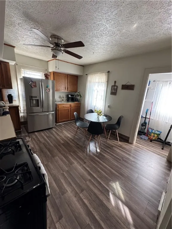 105 Pittsford Street, Rochester, New York 14615, Rochester, New York 14615, 2 Bedrooms Bedrooms, 4 Rooms Rooms,1 BathroomBathrooms,Residential Lease,For Rent,105 Pittsford Street, Rochester, New York 14615,0,R1643889