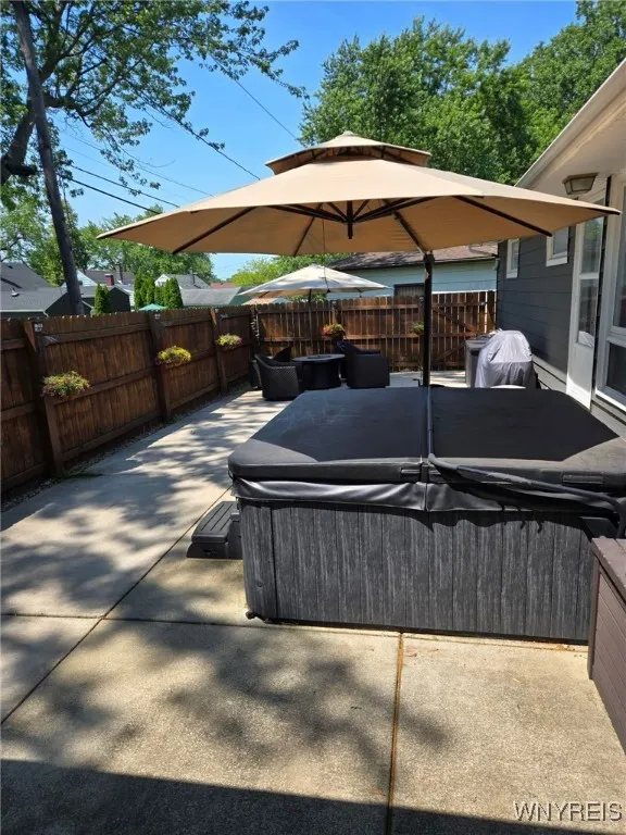 35 Lindan Drive, Lancaster, New York 14043, Lancaster, New York 14043, 3 Bedrooms Bedrooms, 9 Rooms Rooms,2 BathroomsBathrooms,Residential,For Sale,35 Lindan Drive, Lancaster, New York 14043,0,B1645182