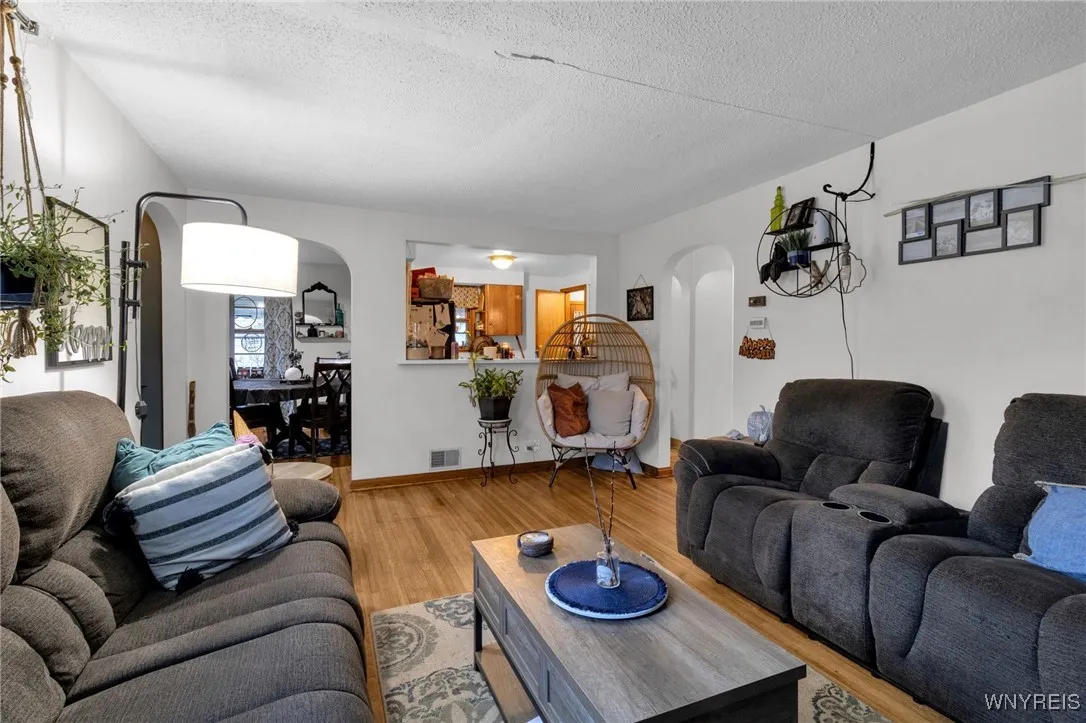 298 Ward Road, North Tonawanda, New York 14120, North Tonawanda, New York 14120, 3 Bedrooms Bedrooms, 6 Rooms Rooms,1 BathroomBathrooms,Residential,For Sale,298 Ward Road, North Tonawanda, New York 14120,0,B1644489