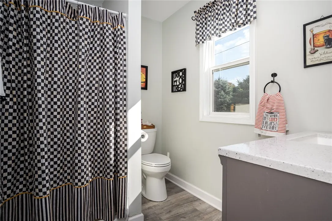 25 Brownstone Lane, Greece, New York 14615, Greece, New York 14615, 2 Bedrooms Bedrooms, 6 Rooms Rooms,2 BathroomsBathrooms,Residential,For Sale,25 Brownstone Lane, Greece, New York 14615,0,R1645072