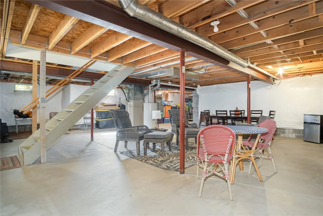 25 Brownstone Lane, Greece, New York 14615, Greece, New York 14615, 2 Bedrooms Bedrooms, 6 Rooms Rooms,2 BathroomsBathrooms,Residential,For Sale,25 Brownstone Lane, Greece, New York 14615,0,R1645072