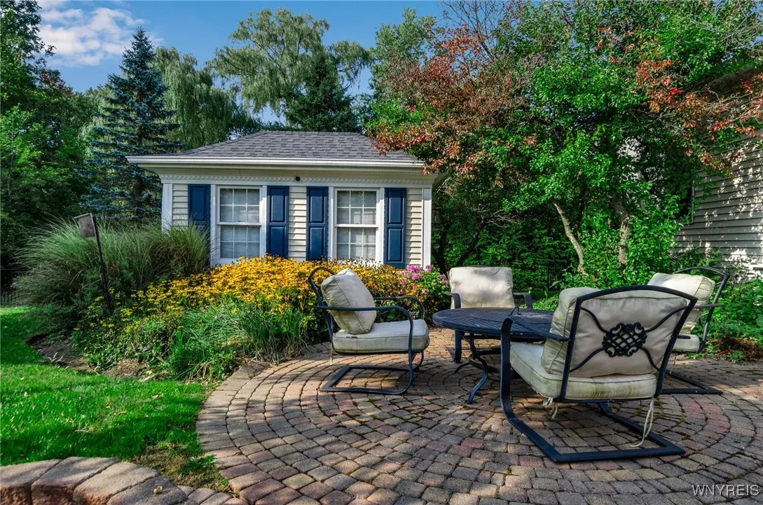 4586 Freeman Road, Orchard Park, New York 14127, Orchard Park, New York 14127, 5 Bedrooms Bedrooms, 8 Rooms Rooms,2 BathroomsBathrooms,Residential,For Sale,4586 Freeman Road, Orchard Park, New York 14127,0,B1645058