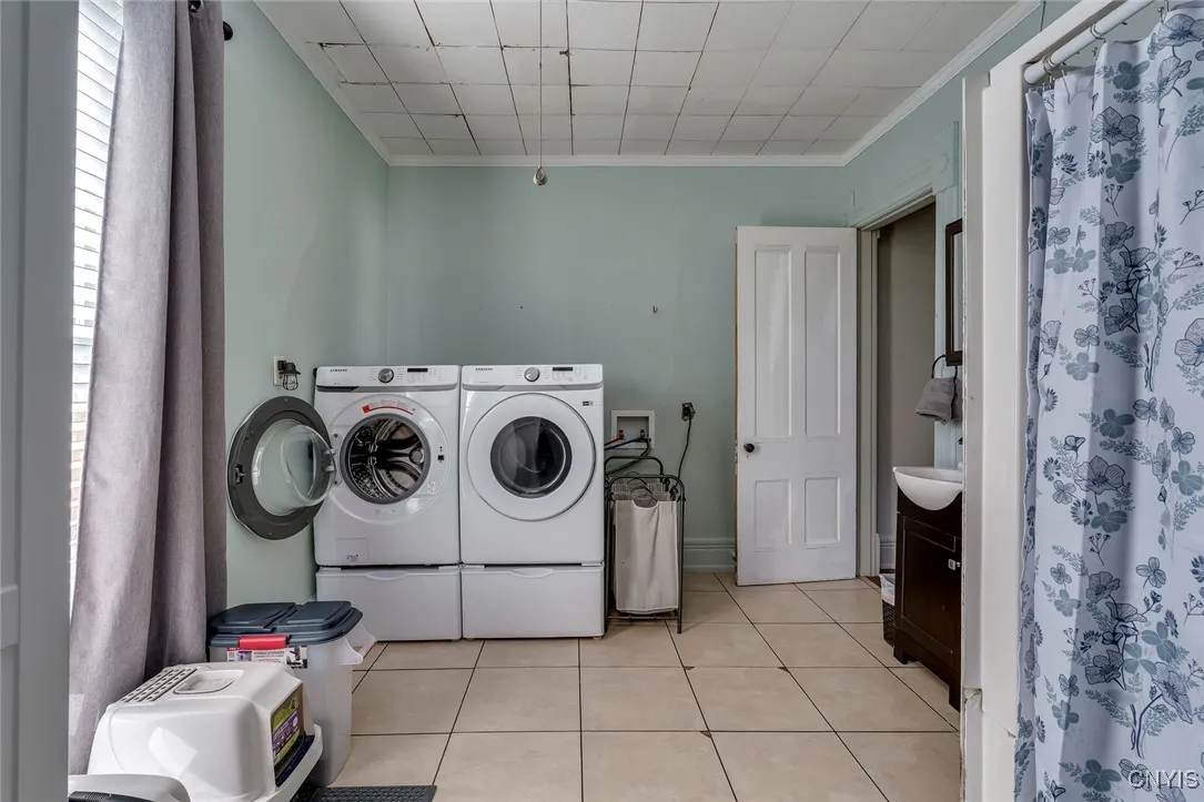 409 Franklin Street, Hammond, New York 13646, Hammond, New York 13646, 5 Bedroom Bedrooms, 12 Room Rooms,2 BathroomBathrooms,Residential,For Sale,409 Franklin Street, Hammond, New York 13646,0,S1645306