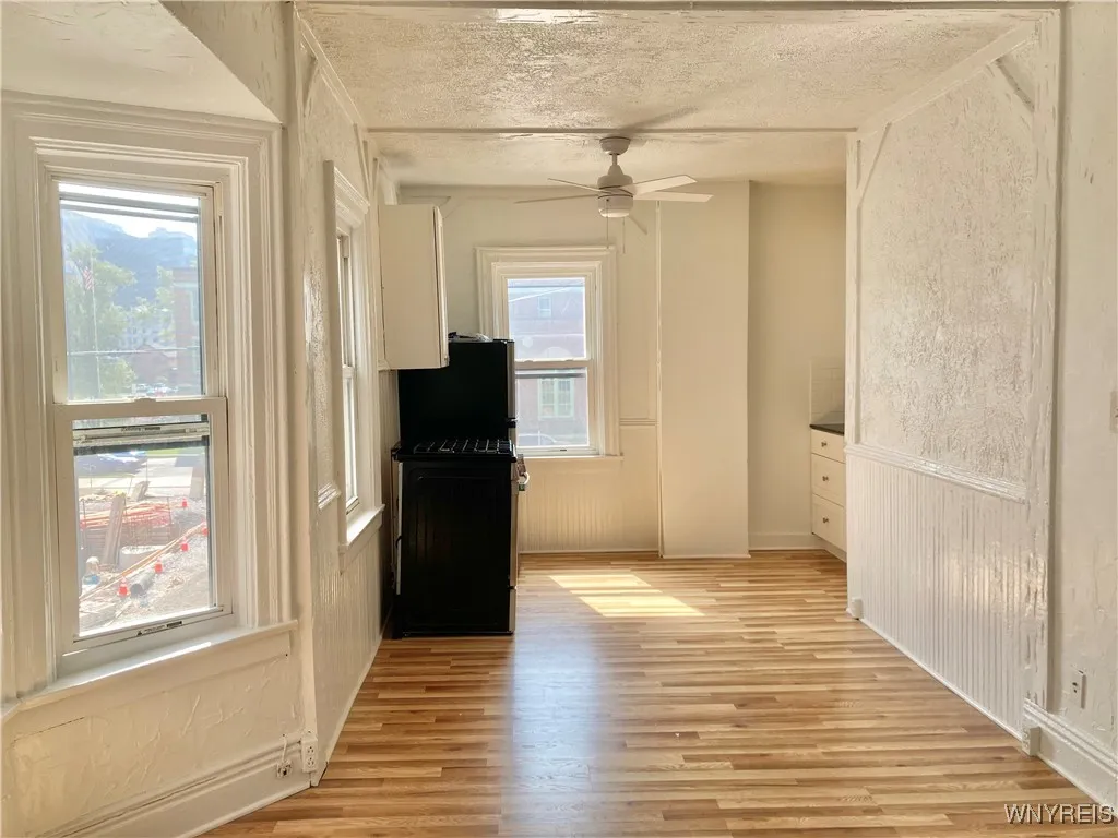 58 Trinity Place 9, Buffalo, New York 14201, Buffalo, New York 14201, 1 Bedroom Bedrooms, 2 Rooms Rooms,1 BathroomBathrooms,Residential Lease,For Rent,58 Trinity Place 9, Buffalo, New York 14201,0,B1643218