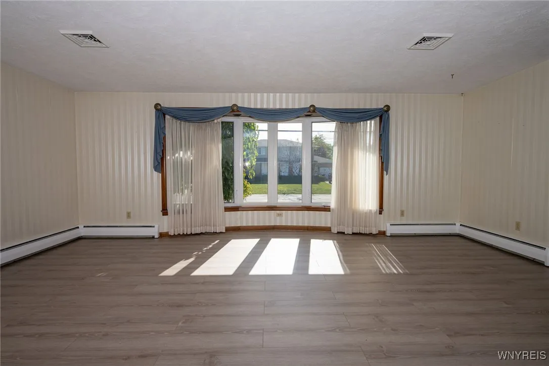 480 Lakeview Avenue, Orchard Park, New York 14127, Orchard Park, New York 14127, 3 Bedrooms Bedrooms, 7 Rooms Rooms,2 BathroomsBathrooms,Residential,For Sale,480 Lakeview Avenue, Orchard Park, New York 14127,0,B1644367